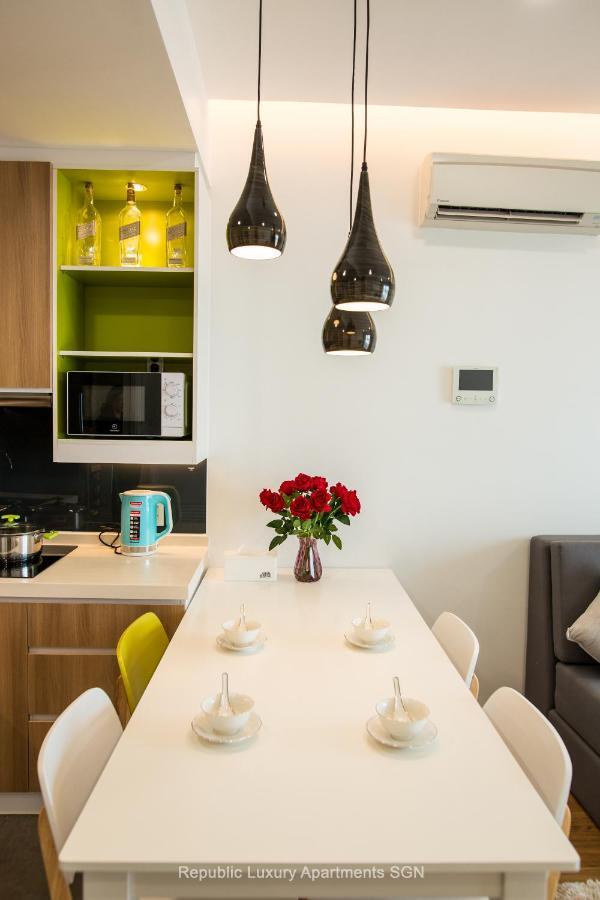 Republic Suites Thành Pho Ho Chí Minh Esterno foto