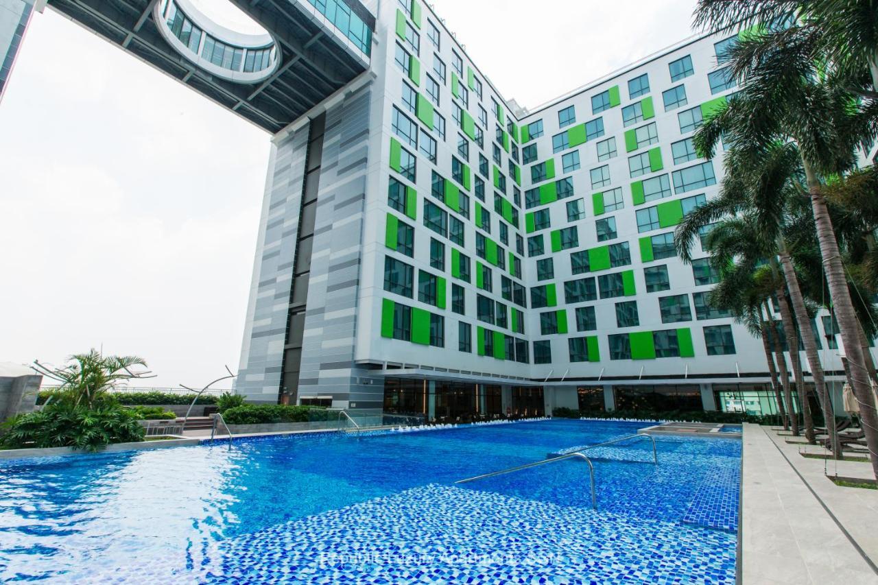 Republic Suites Thành Pho Ho Chí Minh Esterno foto